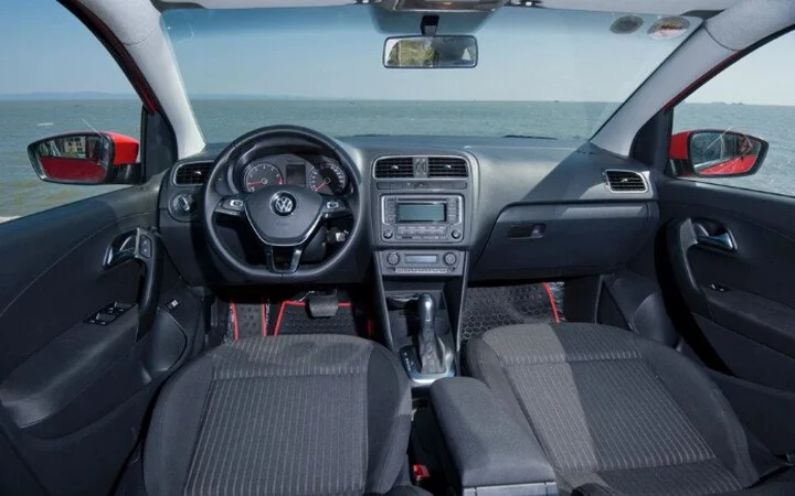 Volkswagen Polo Hatchback 1.8L - Hình 7